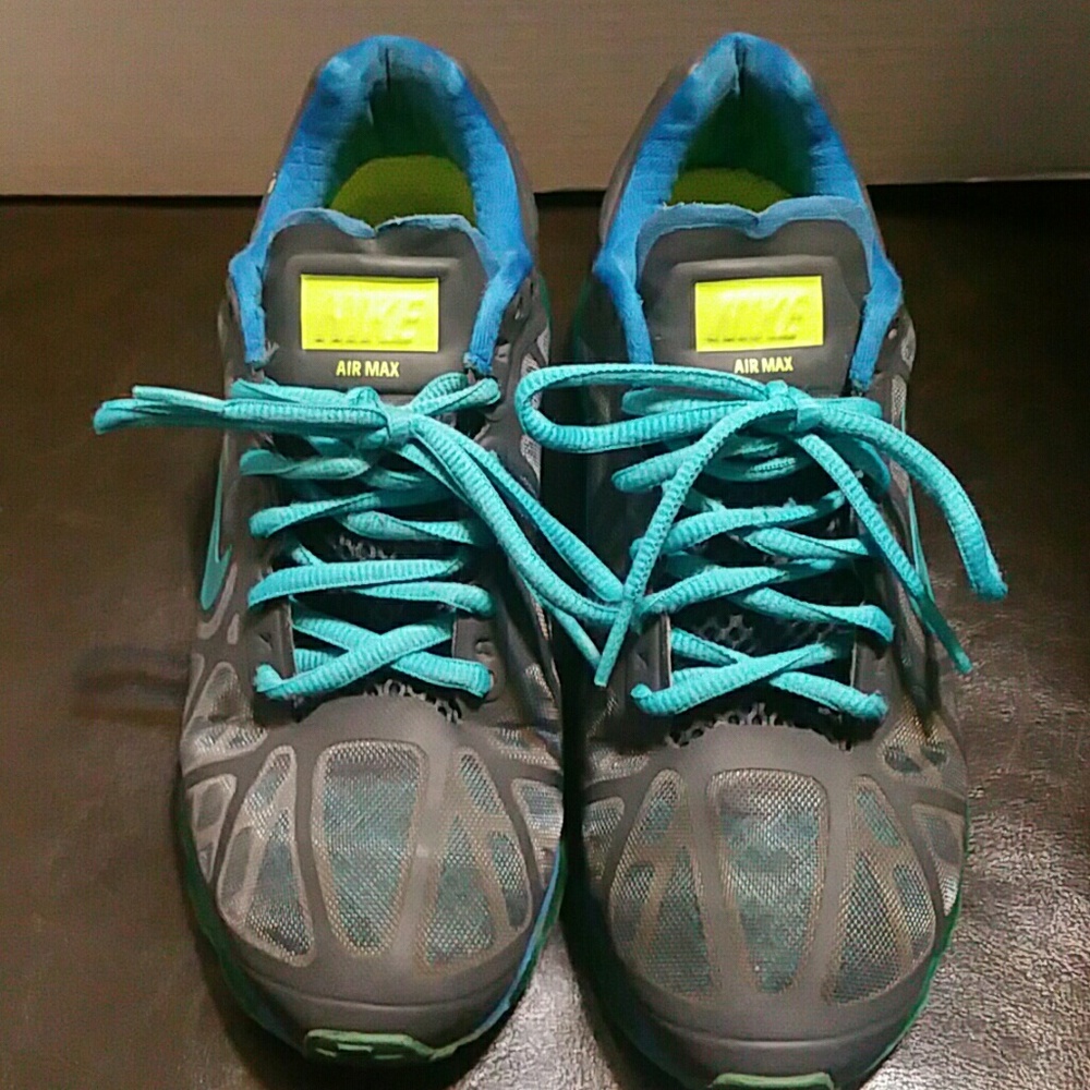 WOMEN'S NIKE AIR MAX RUNNING SHOES SZ.8